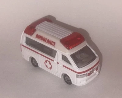 Toyota Himedic suelto TOMICA (versión blanca) Foto 1 de 2