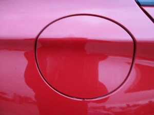 ORIGINAL BMW 120D F20 F21 SERIE 1 ALETA DE COMBUSTIBLE EN ROJO BREAKING 2011 - 2015 - Imagen 1 de 2