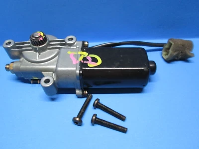 2004-2008 Suzuki Reno Forenza SUNROOF MOTOR 78718-85Z00 oem - Image 1 of 4