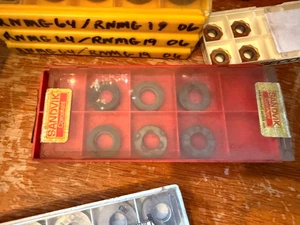 NEW Pack of 6 Sandvik Carbide Insert round Shim Seat # 5322 110-04 vh2 - Picture 1 of 4