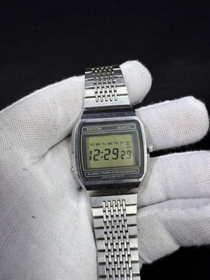 Reloj LCD Digital RICOH Vintage Raro Foto 1 de 4