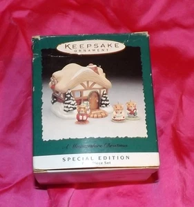 🎅🏽JUEGO DE 4 PIEZAS ADORNO DE NAVIDAD VINTAGE 1995 SELLO RECUERDO UN MOUSTERSHIRE - Imagen 1 de 3