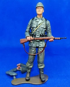 1:18 Ultimate Soldier WWII German Infantry Gebirgsjager Soldier Figure - Picture 1 of 8