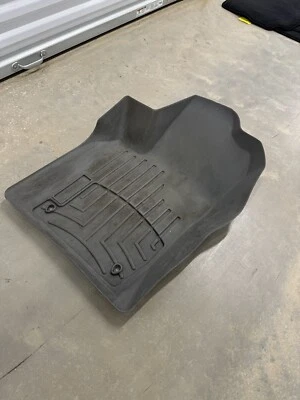 Alfombrilla delantera gris Jeep Grand Cherokee WeatherTech 2011-2020 Dodge Durango Foto 1 de 4