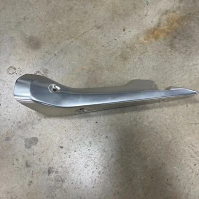 HAYABUSA OEM ESCAPE PROTECTOR TÉRMICO LADO DERECHO SOLO GEN 3 2022-2024 SUZUKI HAYABUSA Foto 1 de 4