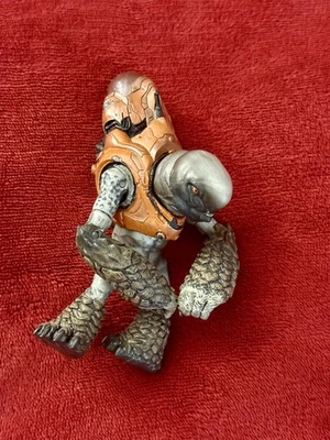 2012 Halo 4 Series 1 5” Grunt Storm Figure McFarlane Toys Figure Only - Image 1 of 4