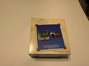 2002 Hallmark Andenken Ornament Set Großmutters Haus & überdachte Brücke  - Bild 1 von 1
