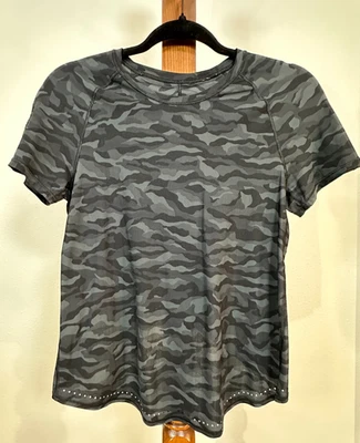 Lululemon Rise and Ru Short Sleeve Shirt Black Camo Est. Sz 6 Laser-Cut Vent Tee - Image 1 of 4