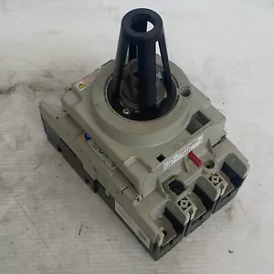 Terasaki TemBreak S250-SN 3 pole 250A FC AC690V Circuit Breaker MCCB - Picture 1 of 6