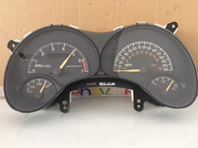 2000-2003 PONTIAC GRAND AM SPEEDOMETER INSTRUMENT CLUSTER - Image 1 of 2