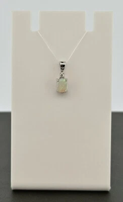 9ct White Gold Opal & Diamond Pendant Hallmarked (Pendant Only) - Image 1 of 4