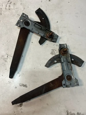 Par de reguladores de ventana eléctrica 1980 93 94 1996 97 Ford F150 F250 F350 Bronco funciona Foto 1 de 3