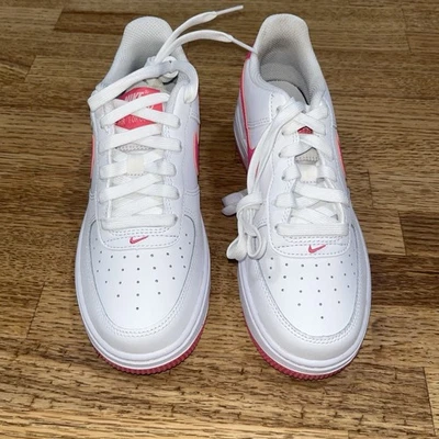 Novo em folha na caixa original Youth Air Force branco/fuschia tamanho 6Y - Imagem 1 de 4