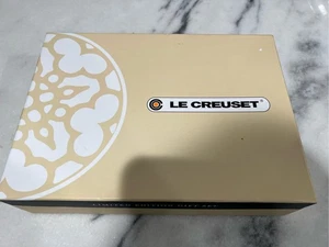 Le Creuset Limitierte Edition Perlenessenz Cremeweiß Mini Runde Cocotte Set 2 4" 8 Oz. - Bild 1 von 7