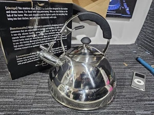 Willow & Everett Stainless Steel Whistling Tea Kettle 3 LT Induction & Gas Stove - Picture 1 of 9