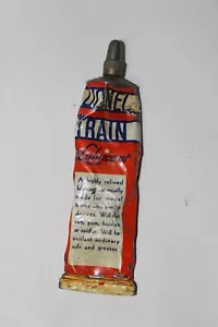 LIONEL POSTWAR ACCESSORY LARGE LUBRICATION TUBE C7+ - Picture 1 of 3