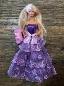Vintage 1976 Barbie blond mit wunderschönem lila Kleid und Handtasche - Bild 1 von 21