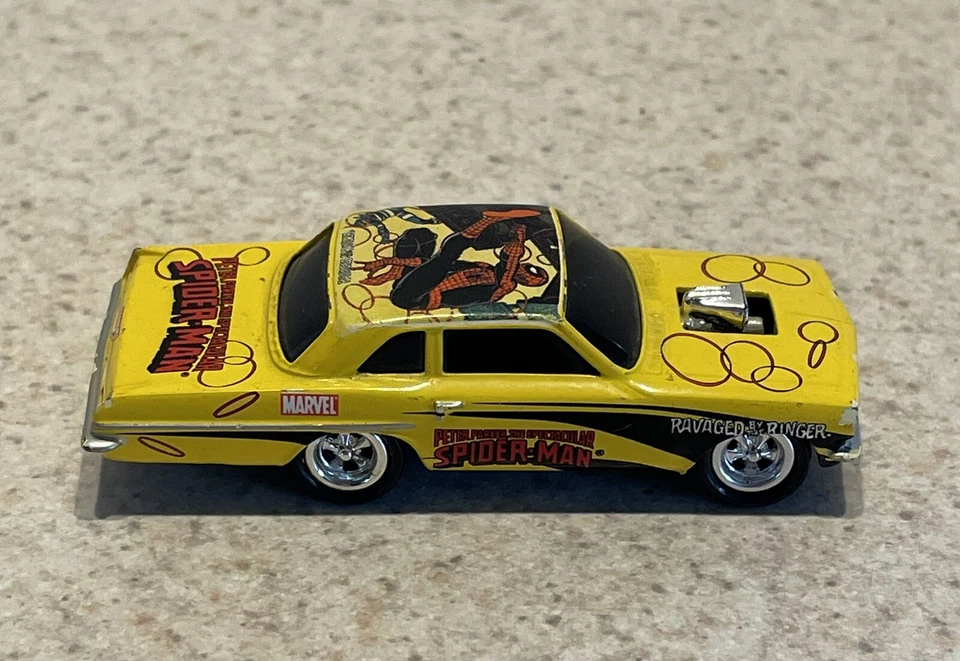 Pontiac Tempest 2004 Johnny Lightning Peter Parker Spectacular Spiderman 1963 Foto 1 de 4