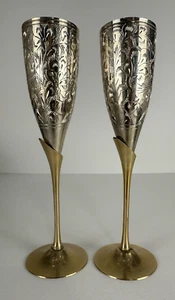 Flautas de champán de latón chapado en plata grabadas artesanales 9,5" de alto/2" de apertura - Imagen 1 de 7