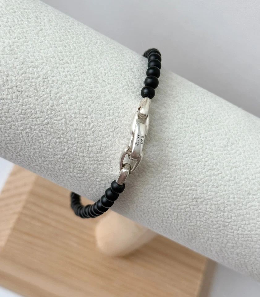 Brazalete de cuentas espirituales plateadas de ónix negro de 4 mm para hombre David Yurman 8,5" Foto 1 de 2