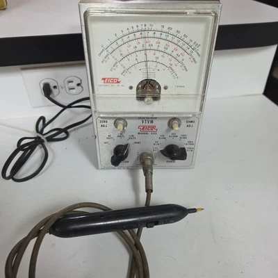 Medidor de voltios-ohmios vintage con sonda Eico modelo 232 pico a pico VTVM - enciende Foto 1 de 4