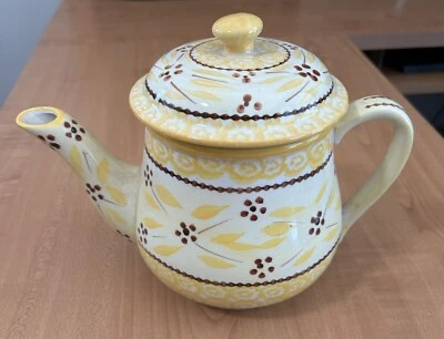 temptations bakeware presentable ovenware old world yellow Tara teapot w/lid - Image 1 of 4