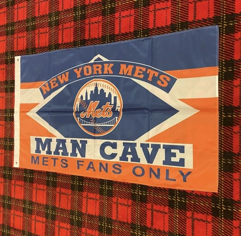 Brand New New York Mets flag 3 foot by 5 foot Cover