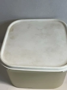 Tupperware Modular Mates Square #2 Contenitore 11 tazze 1620 7 x 6 x 4,5 pollici - Foto 1 di 4