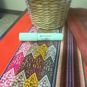 Essence Say No To Redness Green Cover Up Stick - Picture 1 of 2