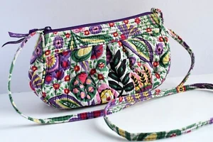 2011 Vera Bradley Viva La Vera plissierte Mini-Schultertasche vorne gebraucht, in einwandfreiem Zustand - Bild 1 von 19