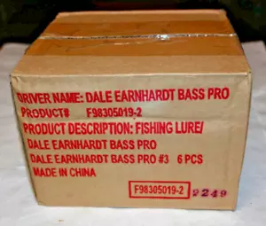 Dealer Box of Dale Earnhardt Sr Fishing Lure #3 Bass Pro Shop 200 MPH Crank Bait - Picture 1 of 4