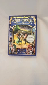 The Land of Stories: Beyond the Kingdoms - Hardcover - VERY GOOD - Picture 1 of 2