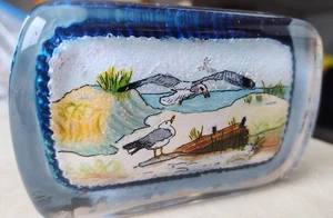 BEAUTIFUL VINTAGE SEAGULLS BEACH SAND DUNES OCEAN SCENE GLASS PAPERWEIGHT - Picture 1 of 9