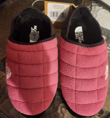 Zapatilla para mujer The North Face Thermoball Traction Mule V patrón de mosaico talla 7 Foto 1 de 4