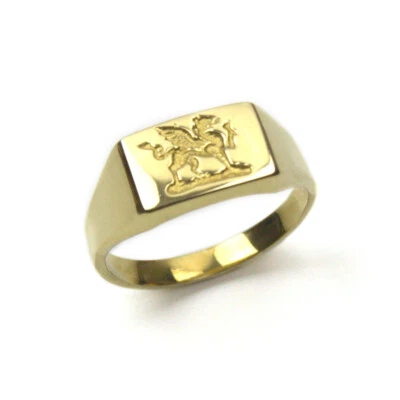 Signet Ring 9ct Yellow Gold Welsh Dragon  S49 - Image 1 of 4