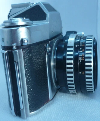 EXA II, como nuevo, cebra Tessar 2,8/50 aus Jena, estuche de cuero, filtro de claraboya Foto 1 de 4