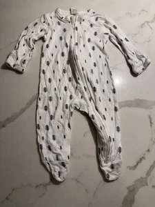 Larkspur Baby Co 0-3 Mos Bamboo One Piece Sleeper Pajama Holiday Tree Forest - Picture 1 of 3