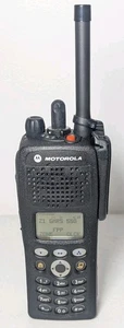 Motorola PRC-153 XTS2500 Model 3 UHF (380-470 MHz) P25 Digital AES-256 FPP - Zdjęcie 1 z 12