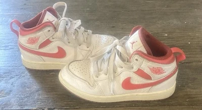 Nike Air Jordan 1 Mid Niños Zapatos Talla 12 Color Vela Blanco y Rojo Duna FJ3467-160 Foto 1 de 4