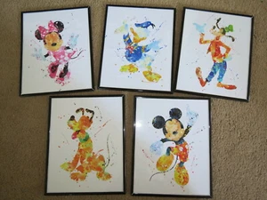 TAN LINDO Juego de 5 carteles impresos de Mickey Mouse 8x10 Plutón, Goofy, Pato Donald, Minnie - Imagen 1 de 2