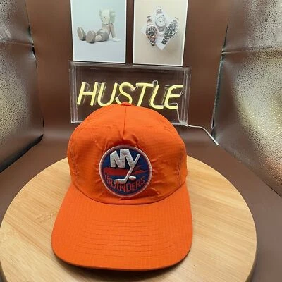 Sombrero ajustable Mitchell&Ness de los New York Islanders Foto 1 de 4