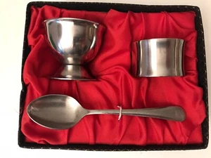 Vintage Stainless Steel Egg Cup Spoon & Napkin Ring Baby Set original Box L7 - Picture 1 of 3