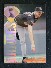 1995 LEAF Baseball Card #197 Ben McDonald Baltimore Orioles 