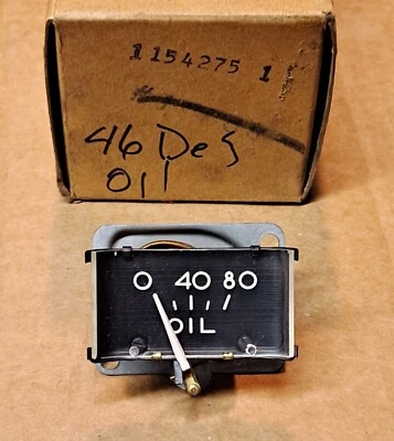 Panel de instrumentos MoPar Desoto Deluxe Custom S11 1946-1948 NOS MANÓMETRO DE PRESIÓN DE ACEITE Foto 1 de 3