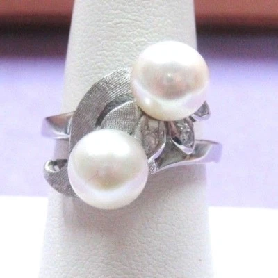 LQQK Beautiful Vintage Real 14K white GOLD Ring with Pearls & Diamonds size 7.75 - Image 1 of 4