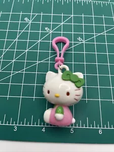Rara Mochila Hello Kitty by Sanrio 2009 con clip. Arco verde saltador rosa. - Imagen 1 de 8
