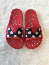 crocs minnie mouse slides