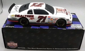 Dave Marcis #71 1997 Monte Carlo Team Realtree Action Platinum 1:24 Scale Signed - Picture 1 of 8