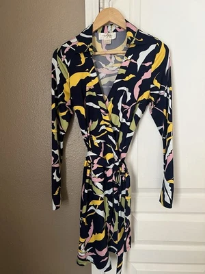 Julie коричневый многоцветный лист подпоясанный надежном платье эластичной длинным рукавом женщин средний - Изображение 1 из 4