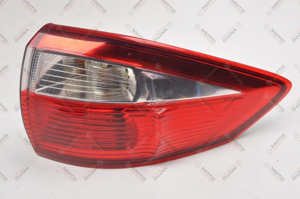 FORD C-MAX II Luz Trasera Derecha AM51-13404-BF - Imagen 1 de 4